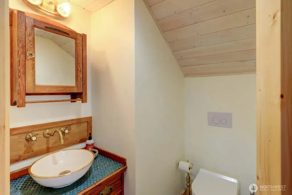 2513 W Edgewood Drive Port Angeles WA 98363