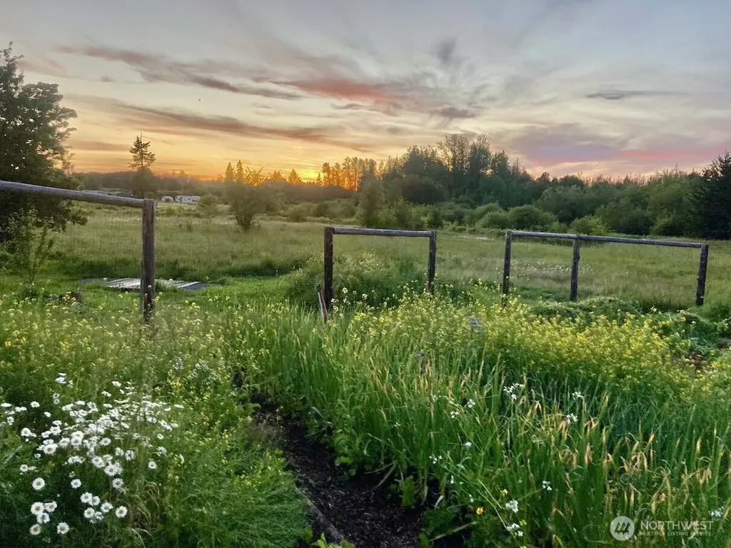 2513 W Edgewood Drive Port Angeles WA 98363