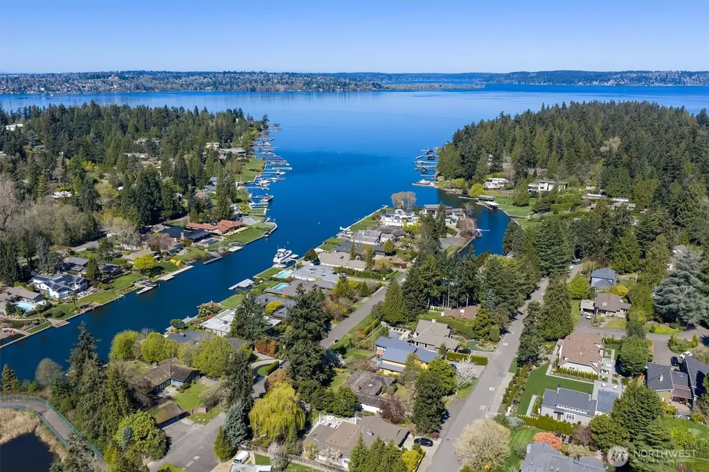3015 Hunts Point Circle Hunts Point WA 98004