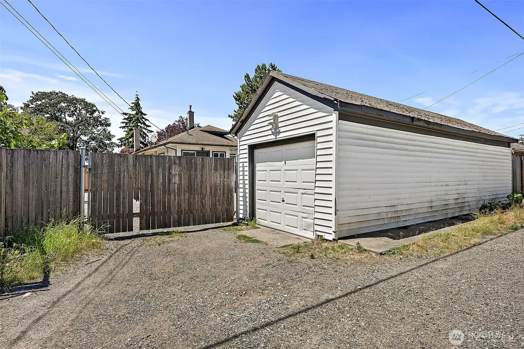 5419 S Oakes Street Tacoma WA 98409