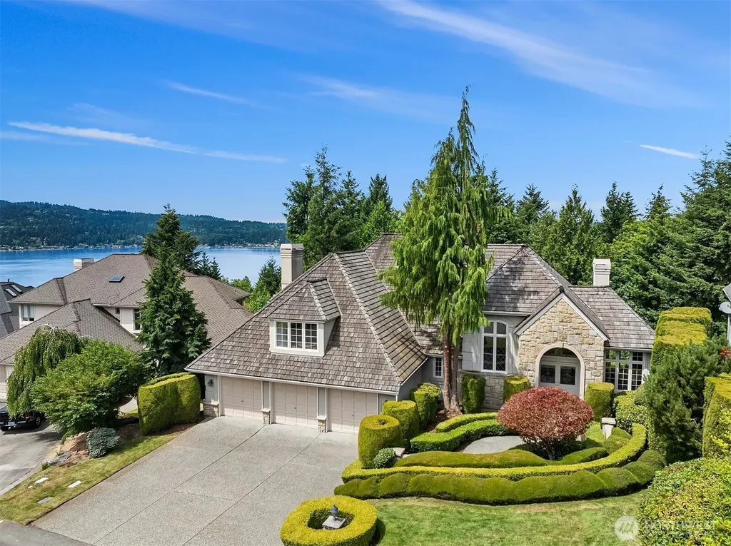 19524 SE 24th Place Sammamish WA 98075