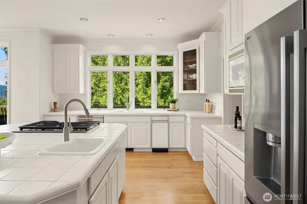 19524 SE 24th Place Sammamish WA 98075