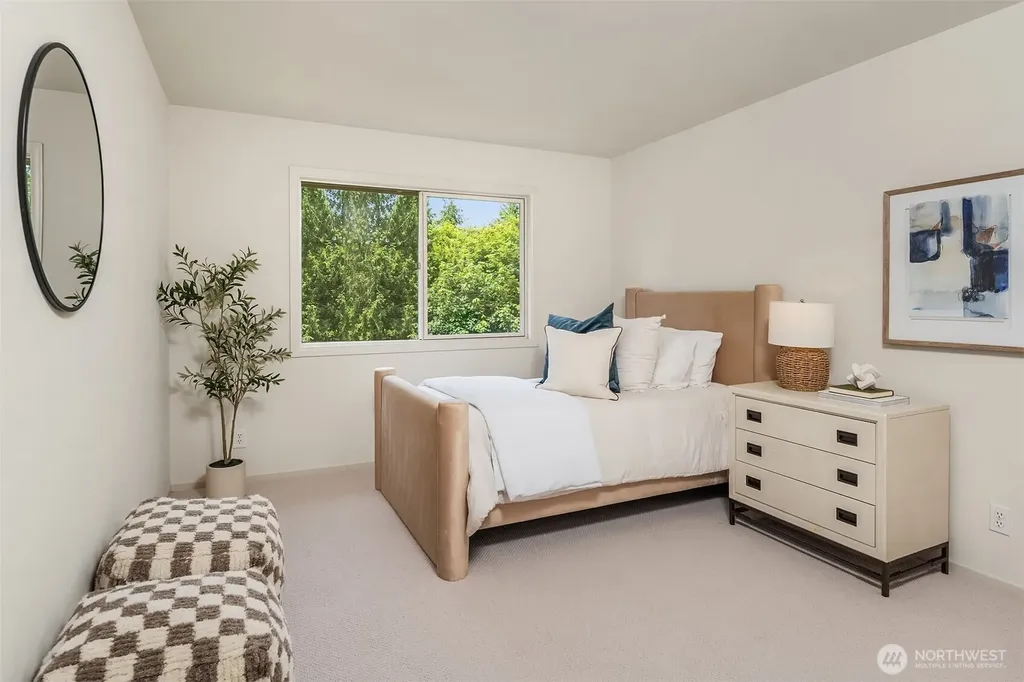 19524 SE 24th Place Sammamish WA 98075