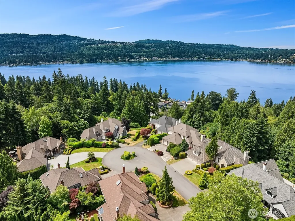 19524 SE 24th Place Sammamish WA 98075