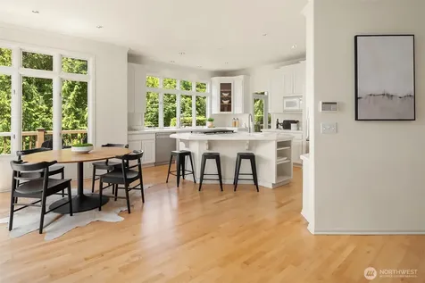 19524 SE 24th Place Sammamish WA 98075