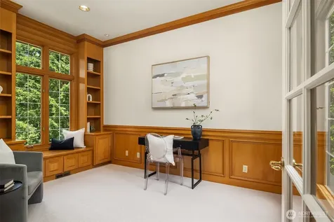 19524 SE 24th Place Sammamish WA 98075
