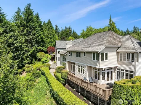 19524 SE 24th Place Sammamish WA 98075