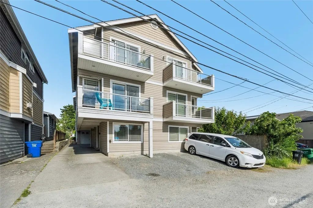 6331 42nd Avenue SW Seattle WA 98136