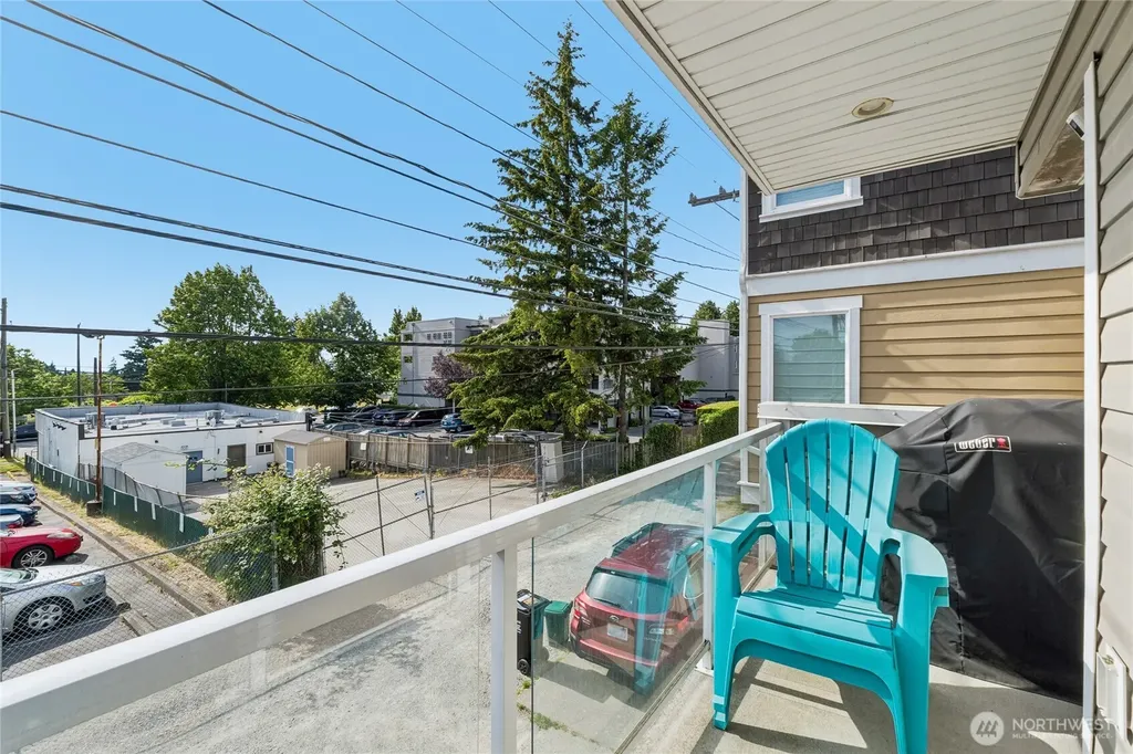 6331 42nd Avenue SW Seattle WA 98136