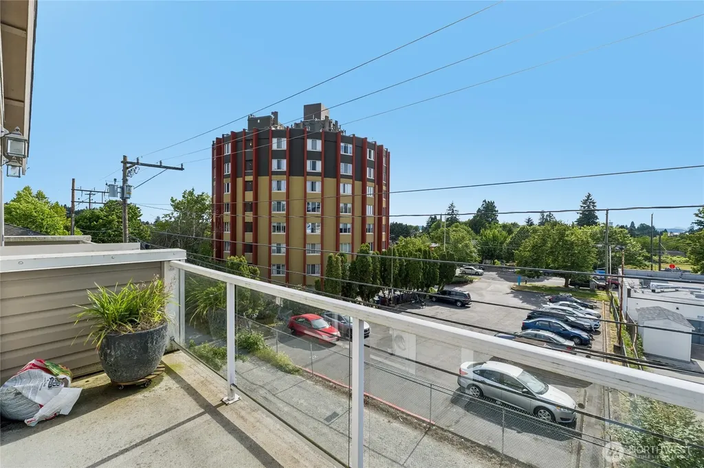 6331 42nd Avenue SW Seattle WA 98136