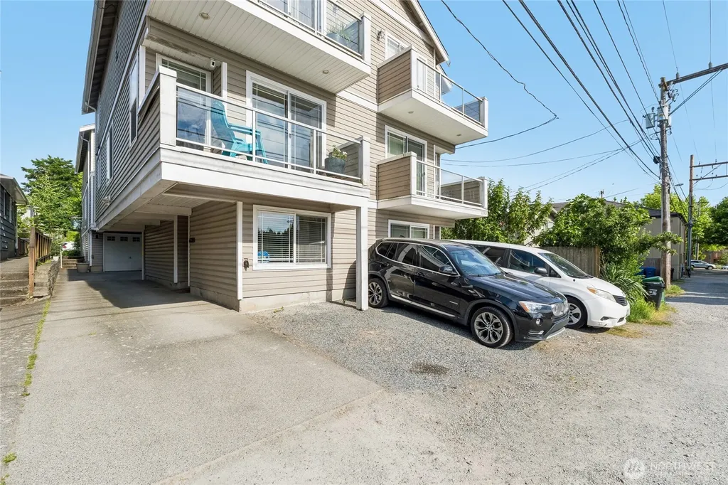 6331 42nd Avenue SW Seattle WA 98136