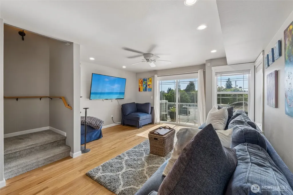 6331 42nd Avenue SW Seattle WA 98136