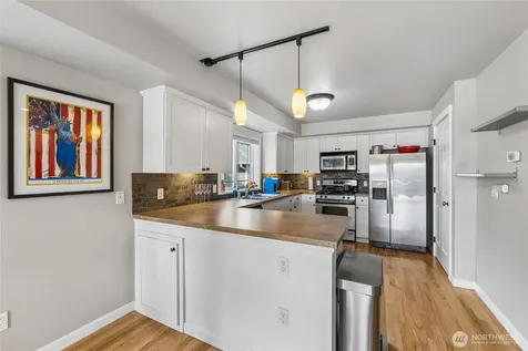 6331 42nd Avenue SW Seattle WA 98136