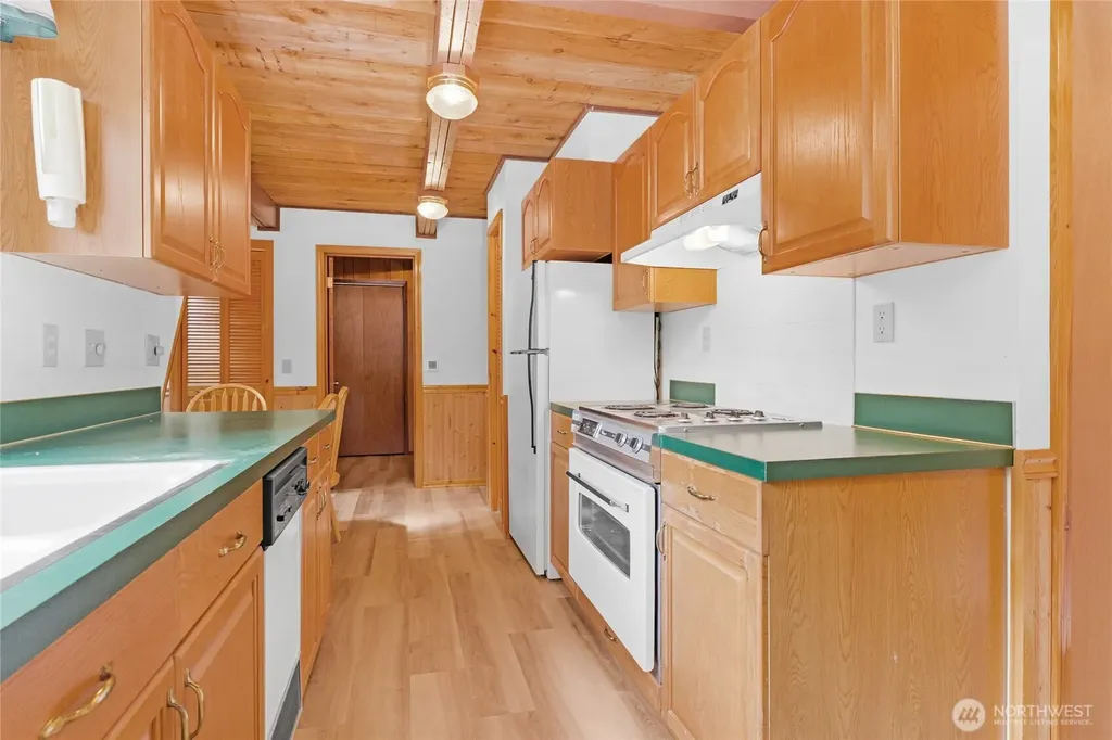 41819 S Shore Drive Concrete WA 98237