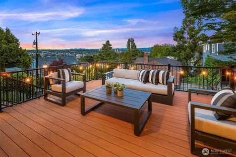 2556 1st Avenue N Seattle WA 98109
