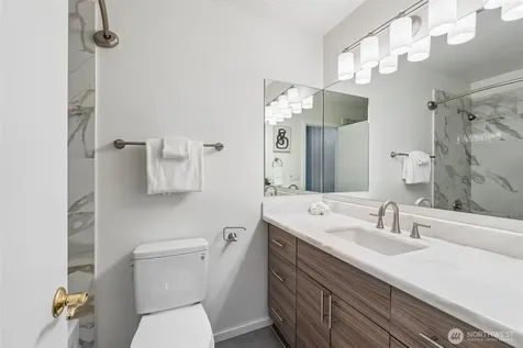 6421 Lake Washington Boulevard NE Kirkland WA 98033