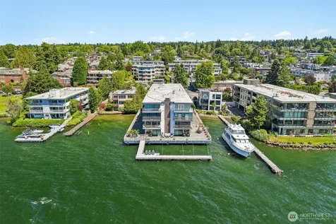 6421 Lake Washington Boulevard NE Kirkland WA 98033