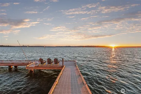6421 Lake Washington Boulevard NE Kirkland WA 98033