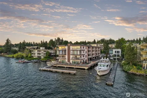 6421 Lake Washington Boulevard NE Kirkland WA 98033