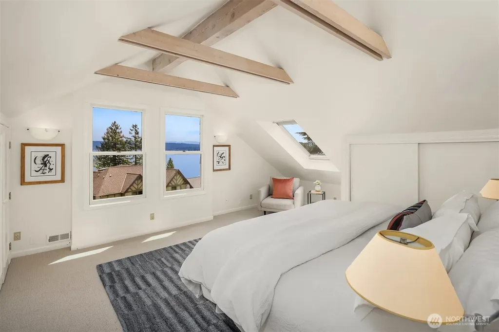 4529 E Laurel Drive NE Seattle WA 98105