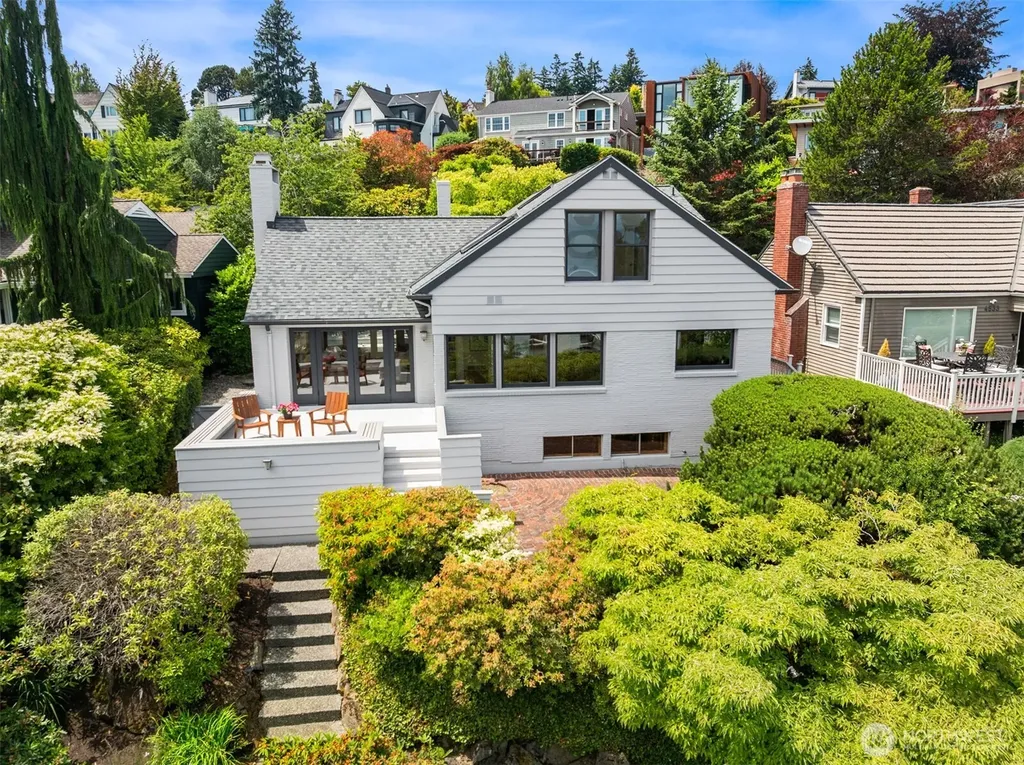 4529 E Laurel Drive NE Seattle WA 98105