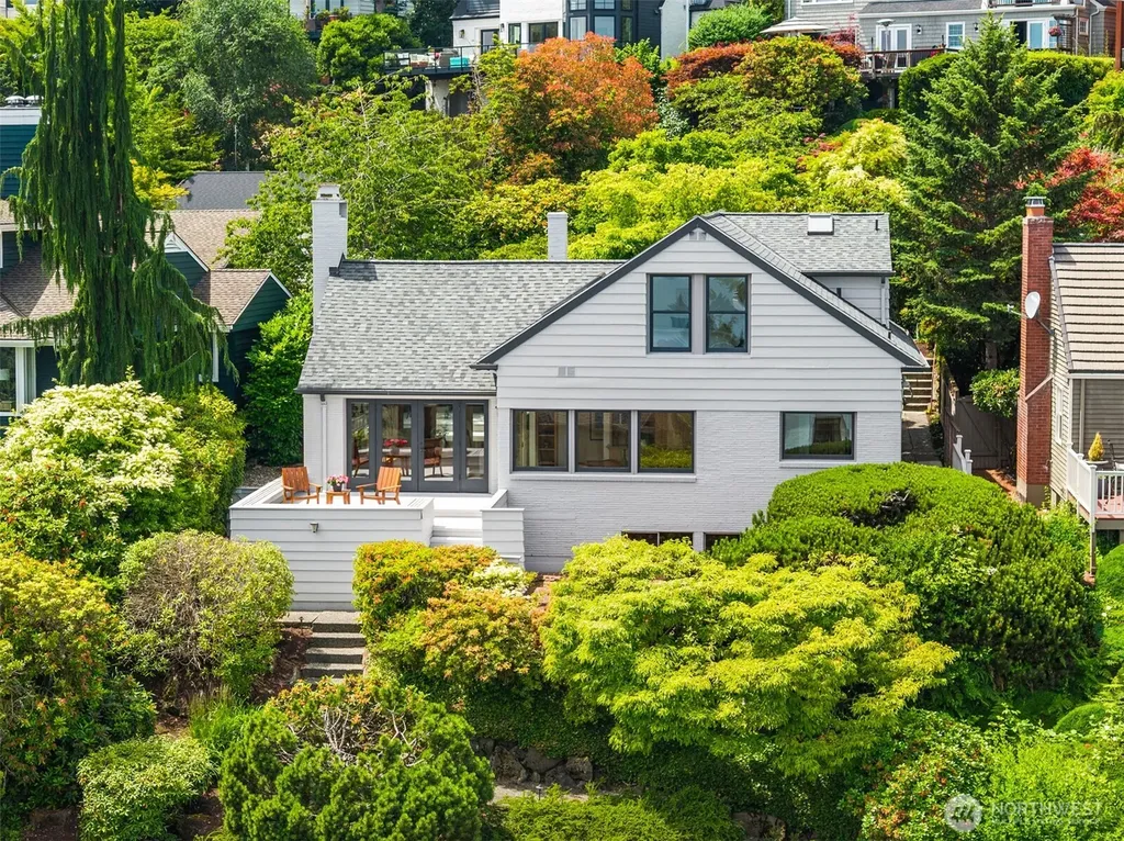 4529 E Laurel Drive NE Seattle WA 98105