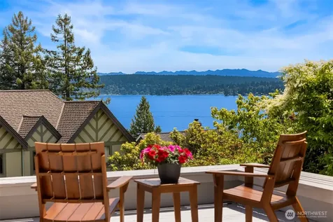 4529 E Laurel Drive NE Seattle WA 98105