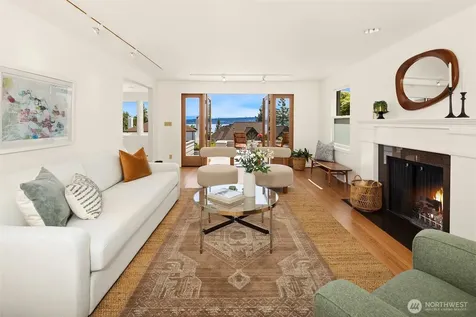 4529 E Laurel Drive NE Seattle WA 98105