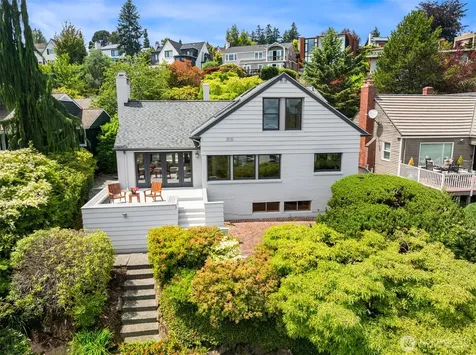 4529 E Laurel Drive NE Seattle WA 98105