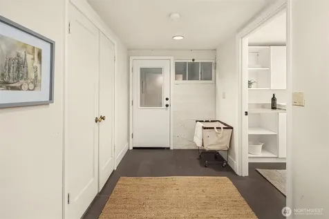 4529 E Laurel Drive NE Seattle WA 98105
