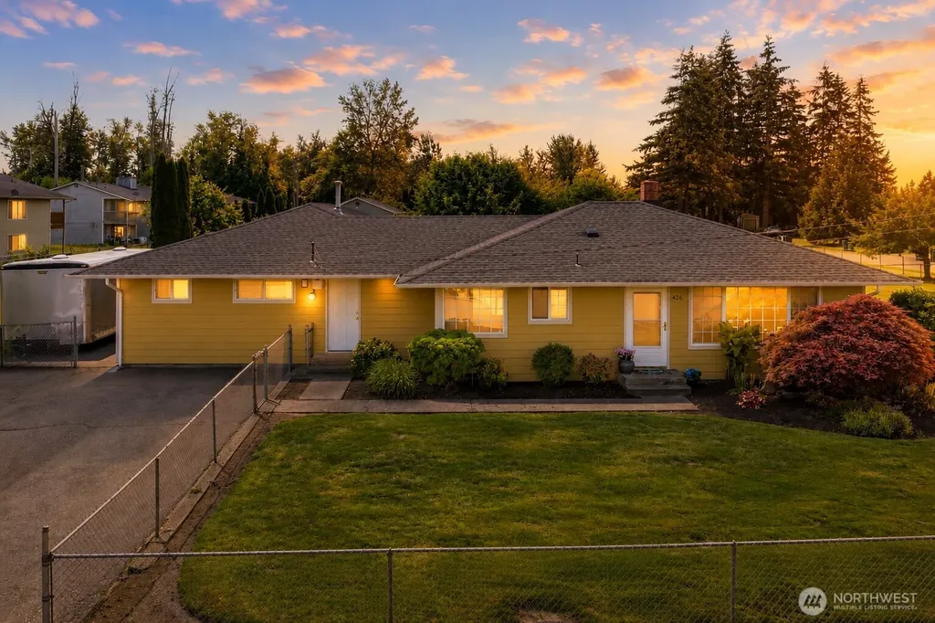 426 4th Avenue SE Pacific WA 98047