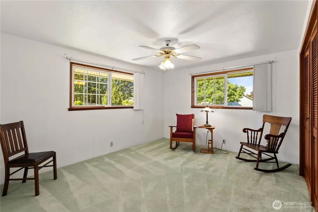 426 4th Avenue SE Pacific WA 98047