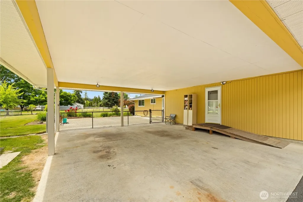 426 4th Avenue SE Pacific WA 98047