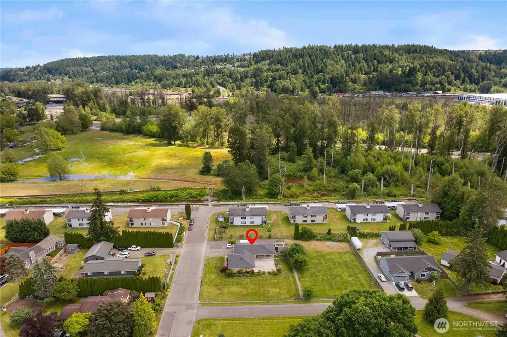 426 4th Avenue SE Pacific WA 98047