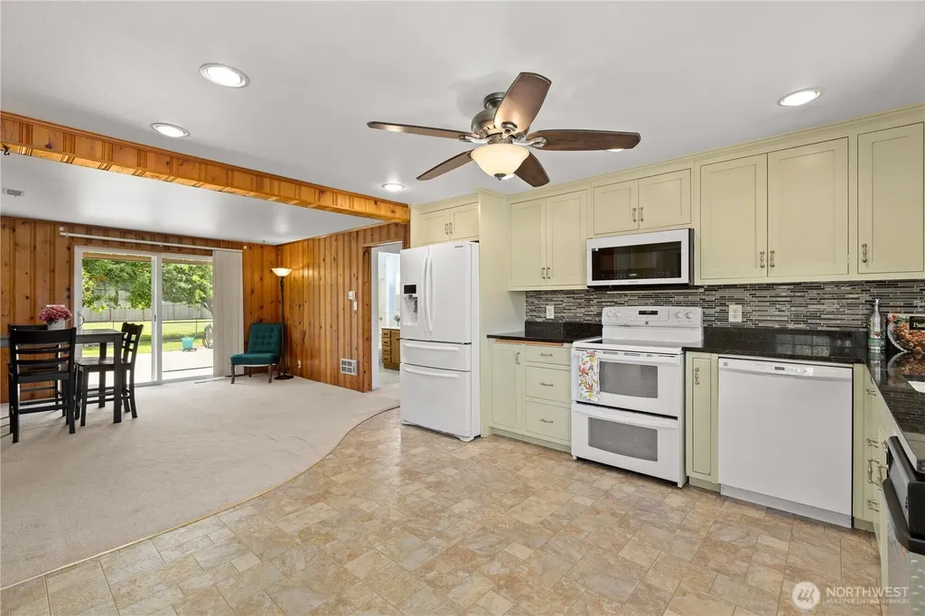 426 4th Avenue SE Pacific WA 98047