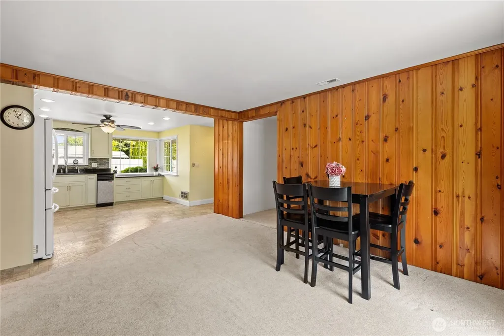 426 4th Avenue SE Pacific WA 98047