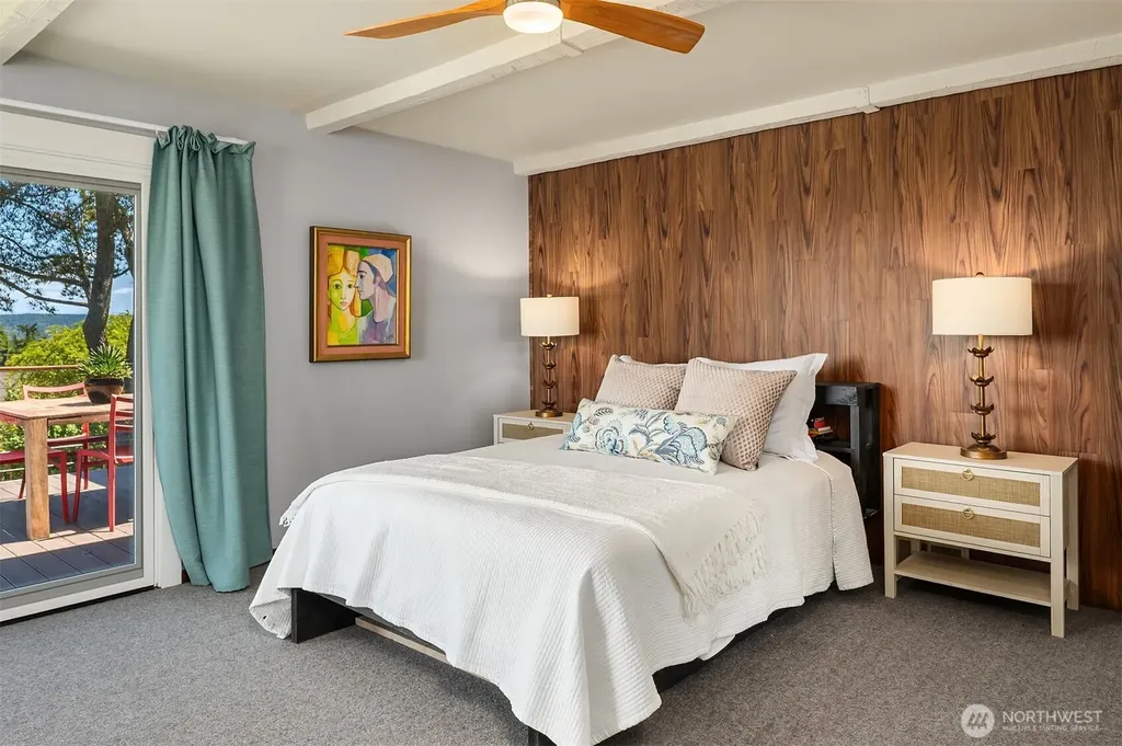 5757 64th Avenue NE Seattle WA 98105