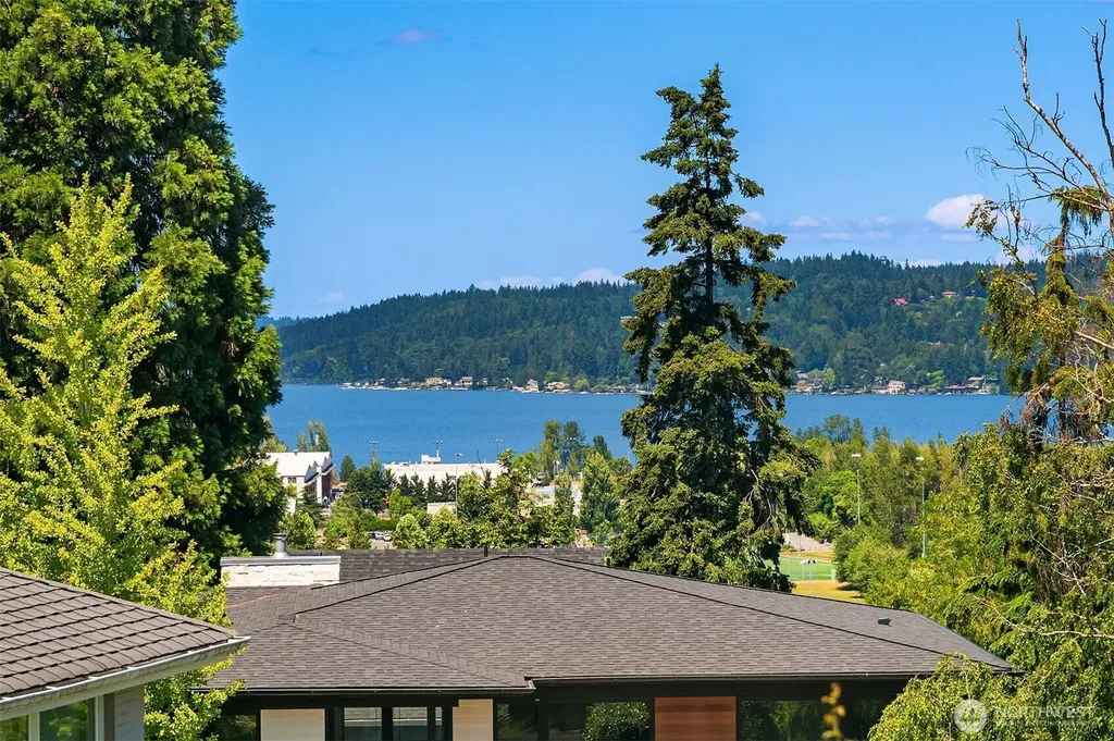 5757 64th Avenue NE Seattle WA 98105