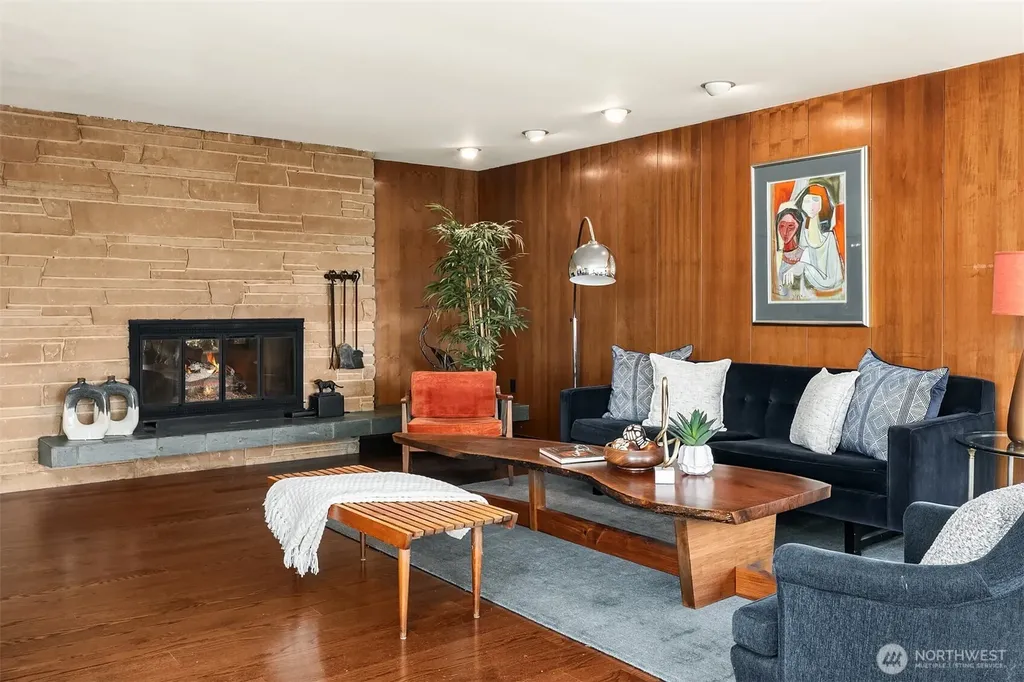 5757 64th Avenue NE Seattle WA 98105