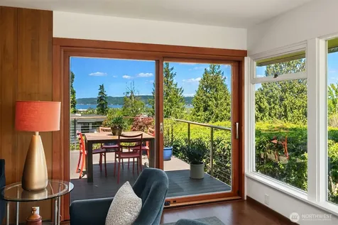 5757 64th Avenue NE Seattle WA 98105