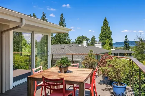 5757 64th Avenue NE Seattle WA 98105