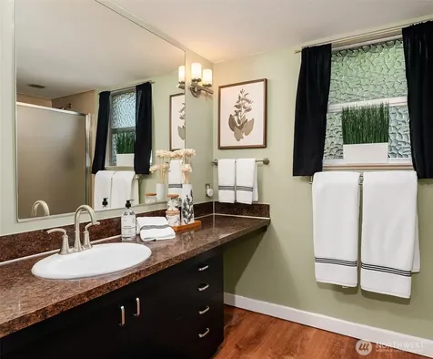 5757 64th Avenue NE Seattle WA 98105