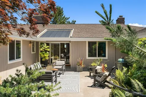 5757 64th Avenue NE Seattle WA 98105