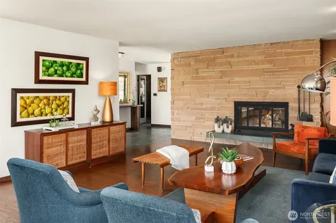 5757 64th Avenue NE Seattle WA 98105