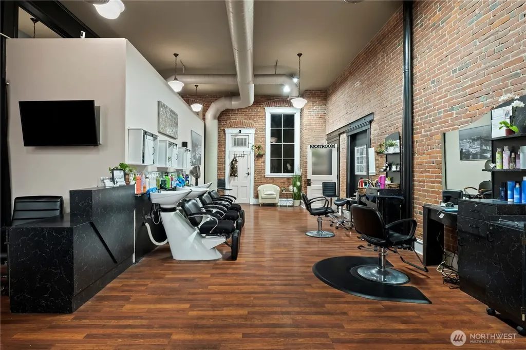 176 S Howard Street Spokane WA 99201
