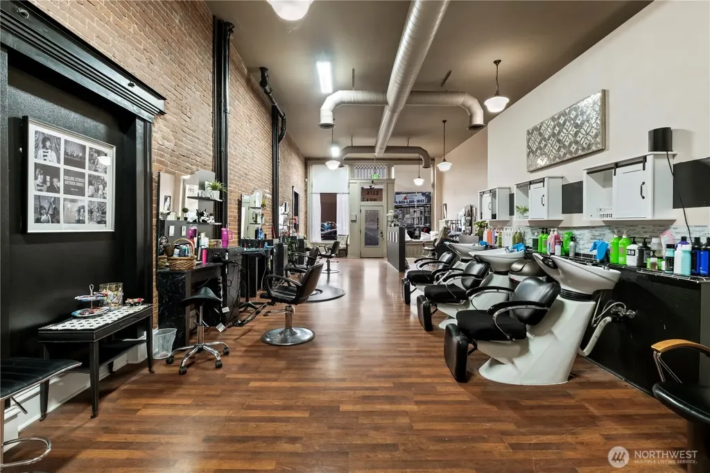 176 S Howard Street Spokane WA 99201