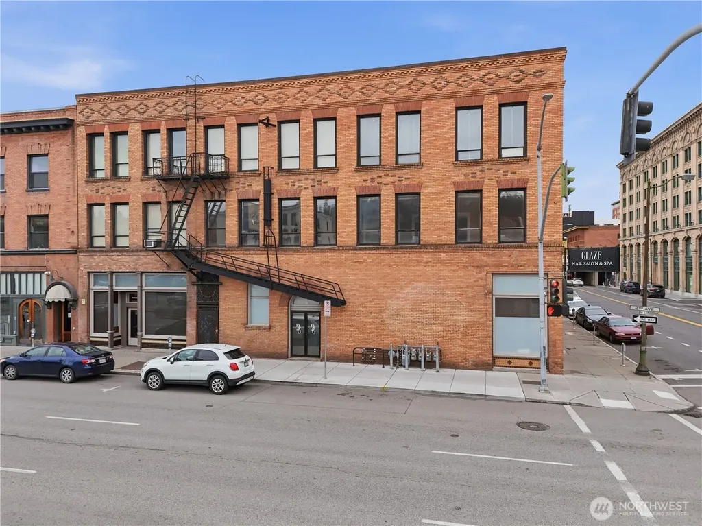176 S Howard Street Spokane WA 99201