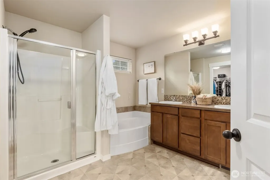 26832 223rd Lane SE Maple Valley WA 98038