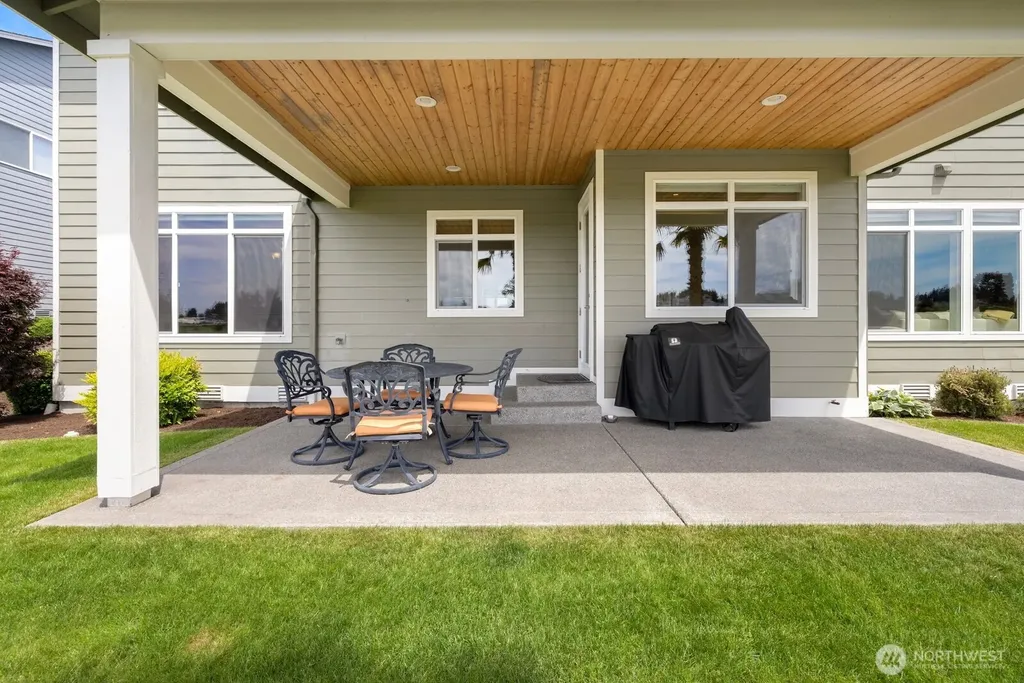 21908 26th Street E Lake Tapps WA 98391