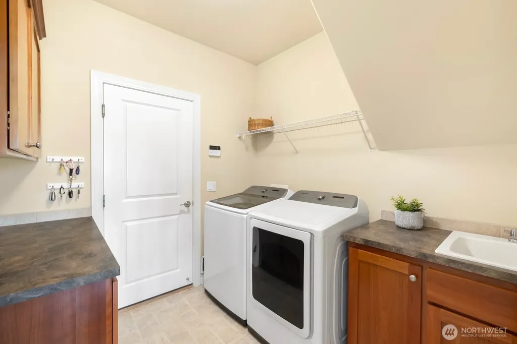 21908 26th Street E Lake Tapps WA 98391